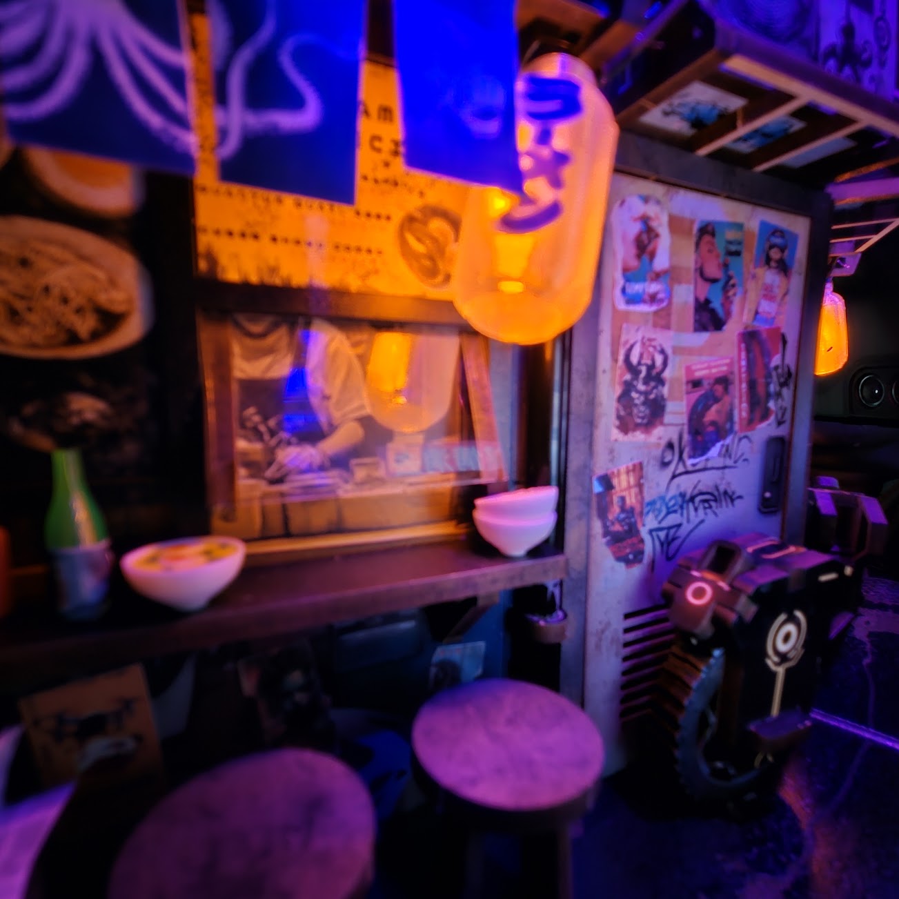 Neo Ramen MiniAlley – A Cyberpunk DIY Diorama Booknook