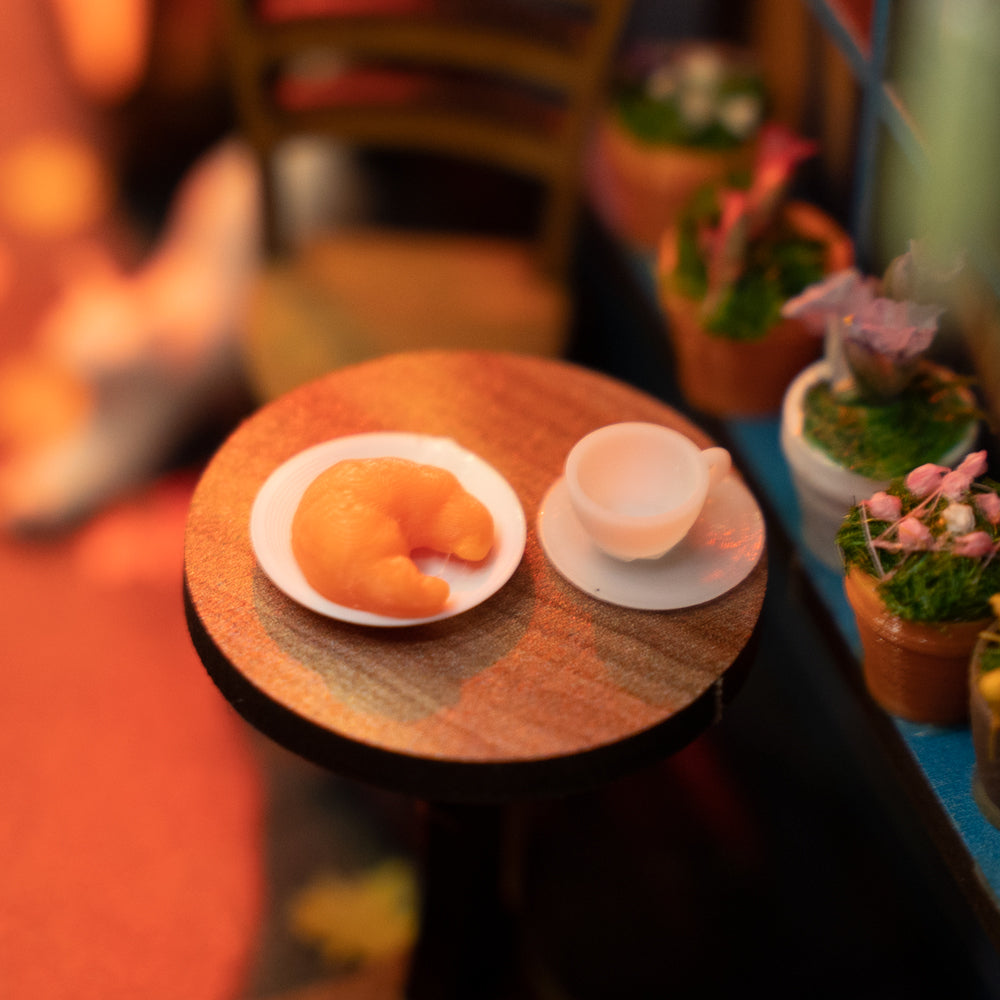 Dreamy MiniAlley - Booknook DIY kit